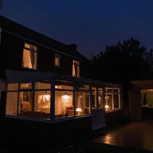 hot-tub-pet-friendly-luxury-cosy-cottage-near.yorkshirehotels.net/