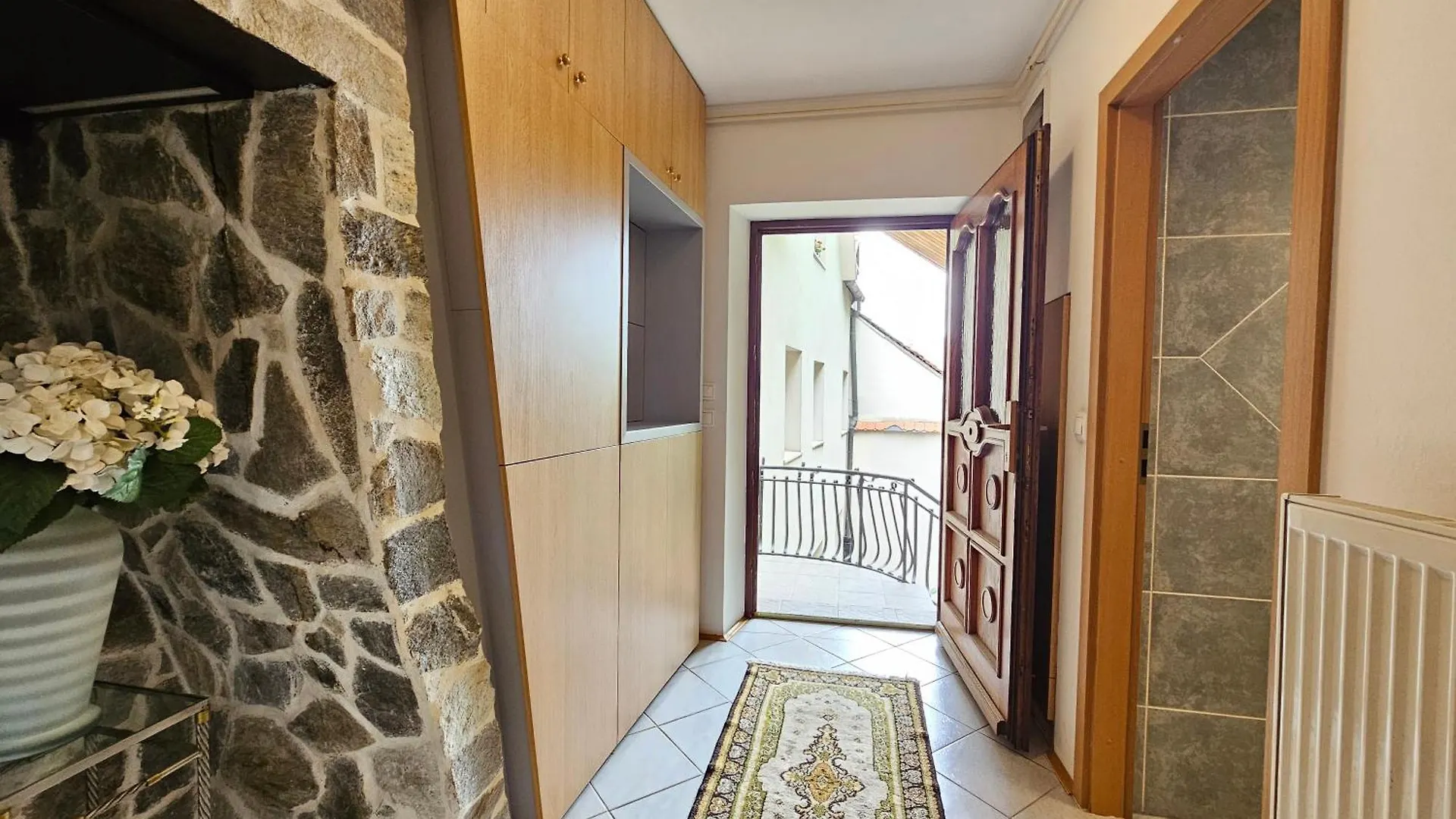 Apartment Nina With Private Terrace Tour As Ljubljana